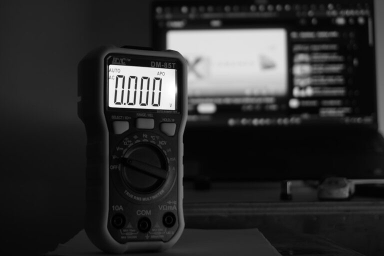 Best Multimeters Under $50 for Home Electricians 2025